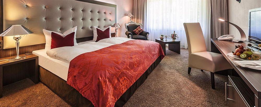 Schlosshotel Rettershof Kelkheim Zewnętrze zdjęcie