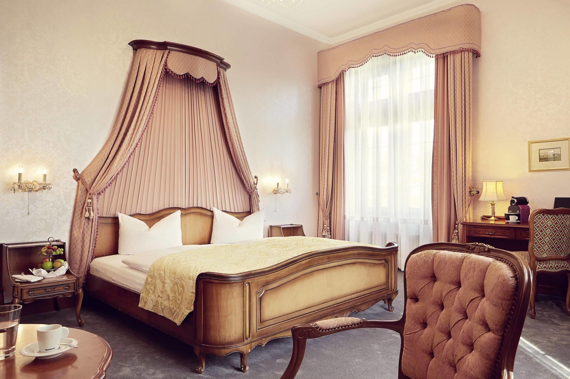 Schlosshotel Rettershof Kelkheim Zewnętrze zdjęcie